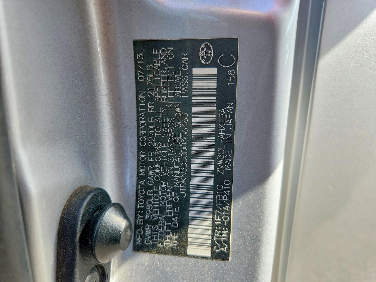 2013 TOYOTA PRIUS TWO photo 23