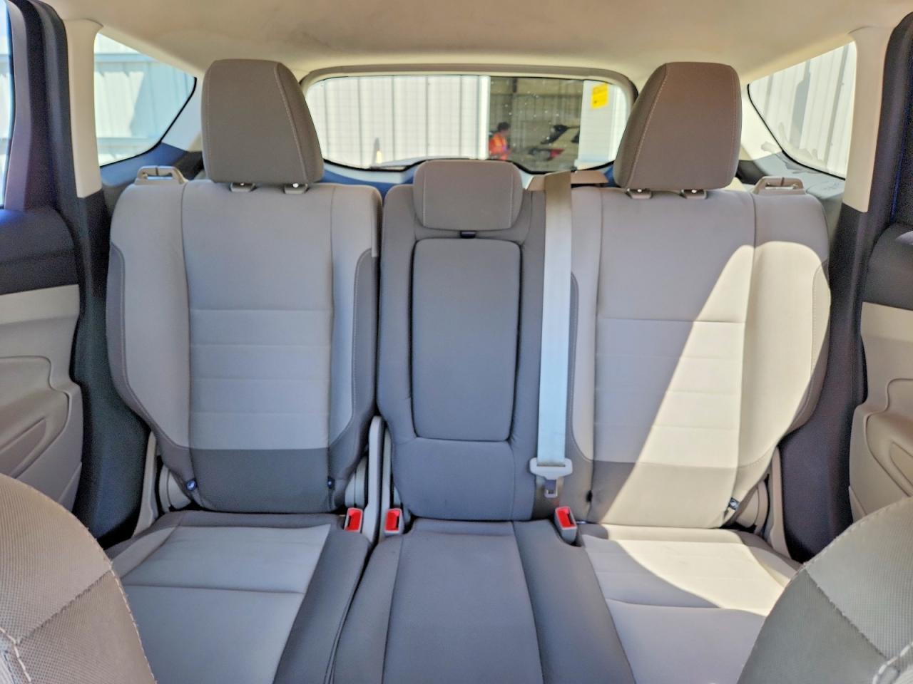 2016 FORD ESCAPE SE photo 19