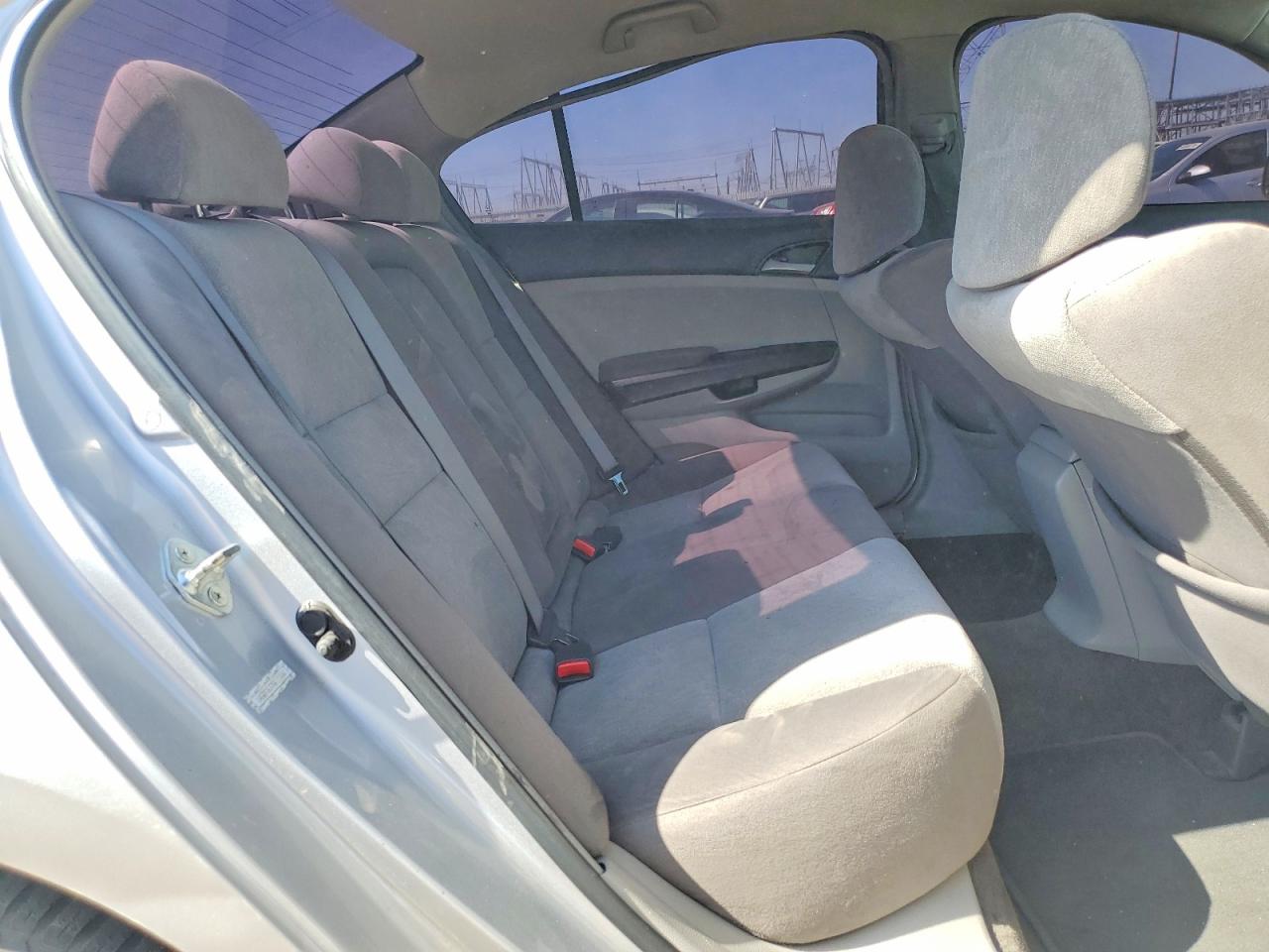 2009 HONDA ACCORD LX photo 19