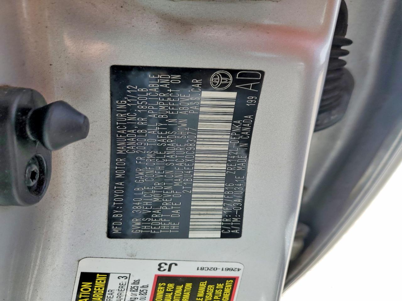 2013 TOYOTA COROLLA L photo 25