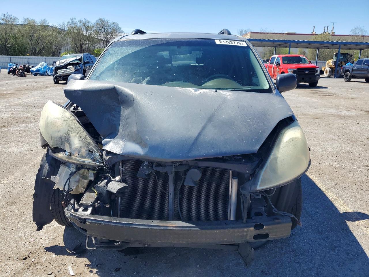 2008 TOYOTA SIENNA XLE photo 9