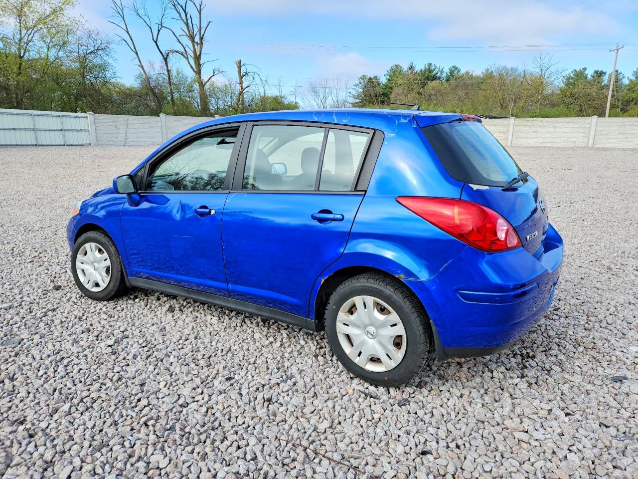 2011 NISSAN VERSA 1.8 S photo 4