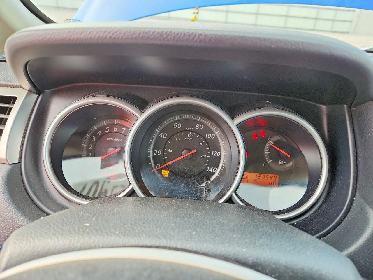 2011 NISSAN VERSA 1.8 S photo 25