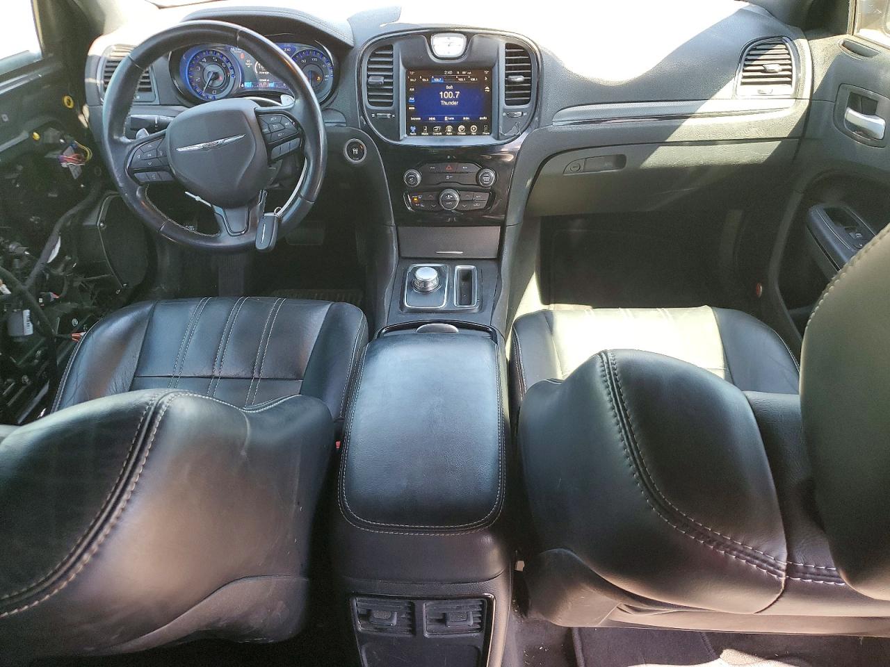 2015 CHRYSLER 300 S photo 8