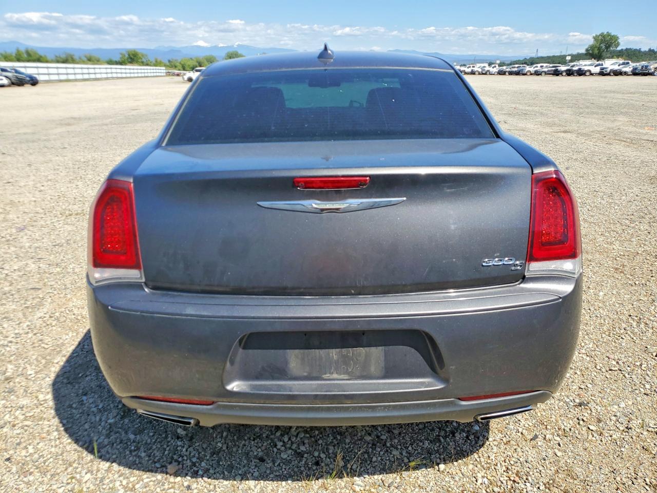 2015 CHRYSLER 300 S photo 6