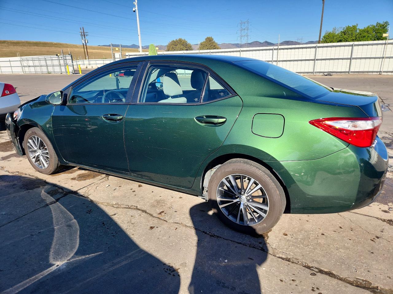 2016 TOYOTA COROLLA LE PLUS photo 2