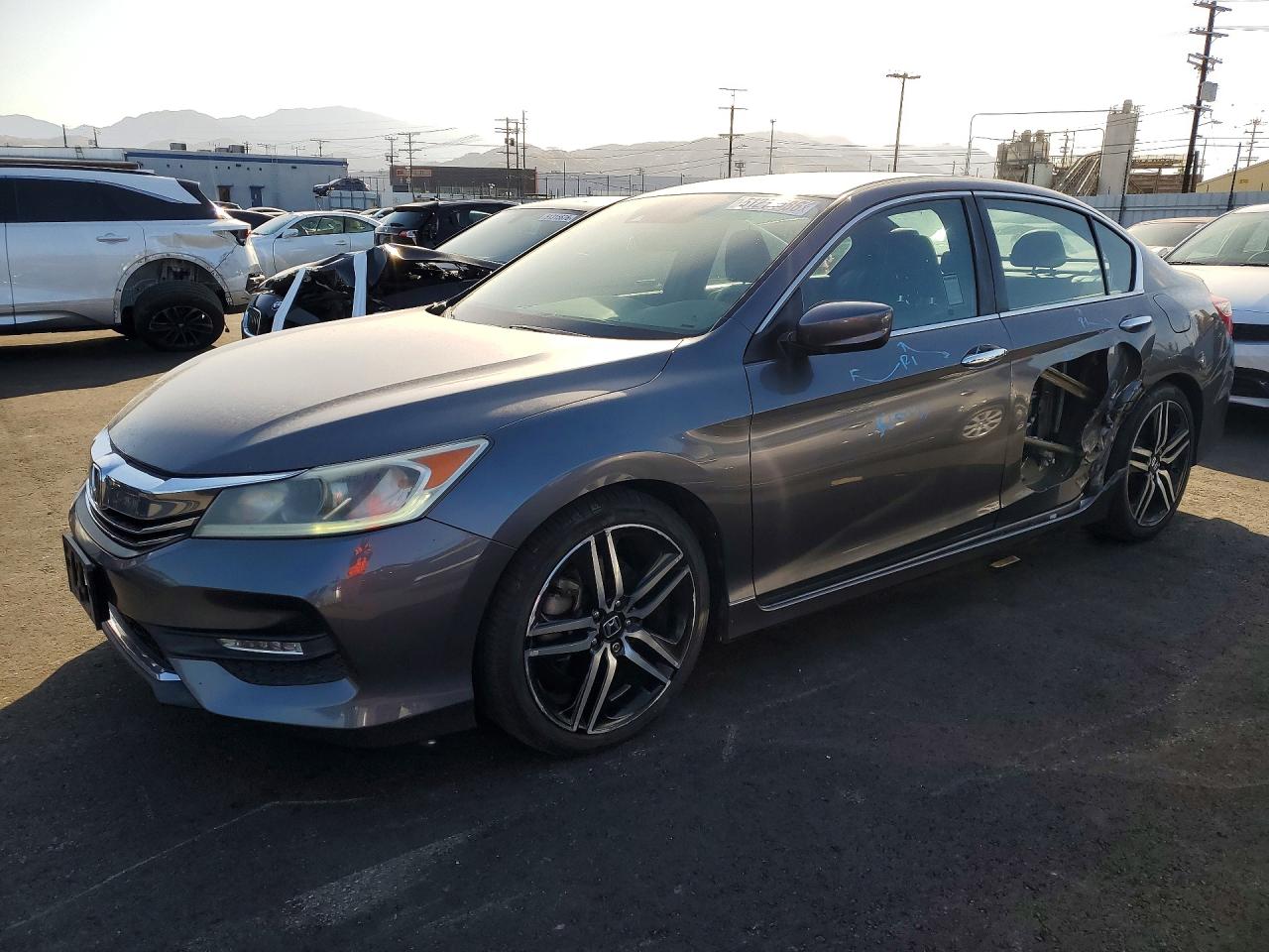 2017 HONDA ACCORD