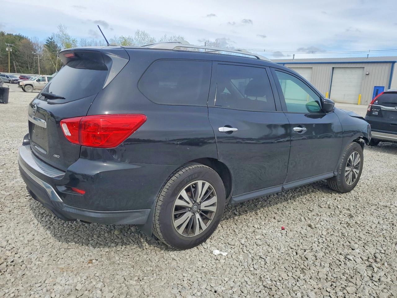 2017 NISSAN PATHFINDER S photo 7