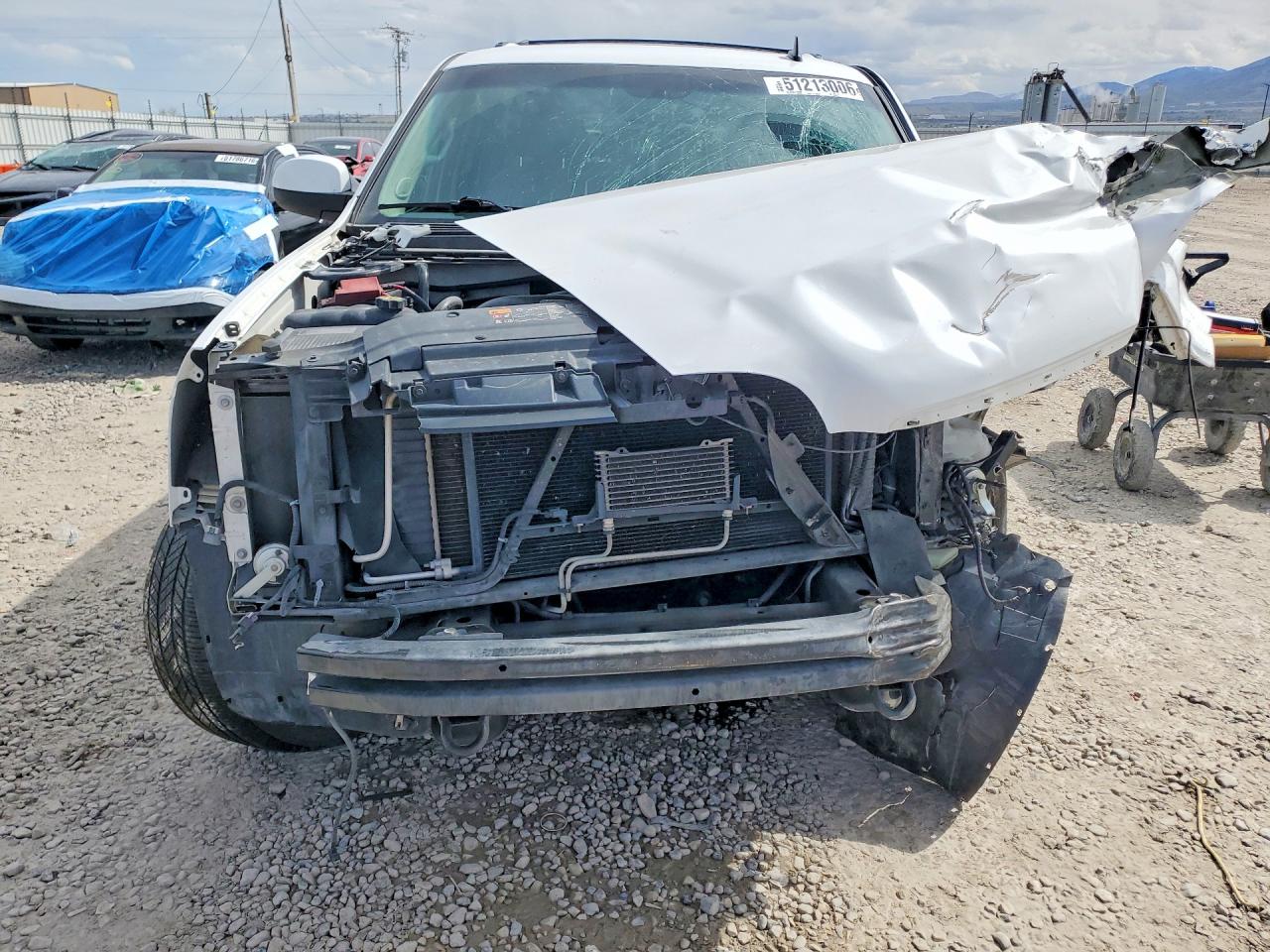2012 GMC YUKON XL K1500 SLT photo 9