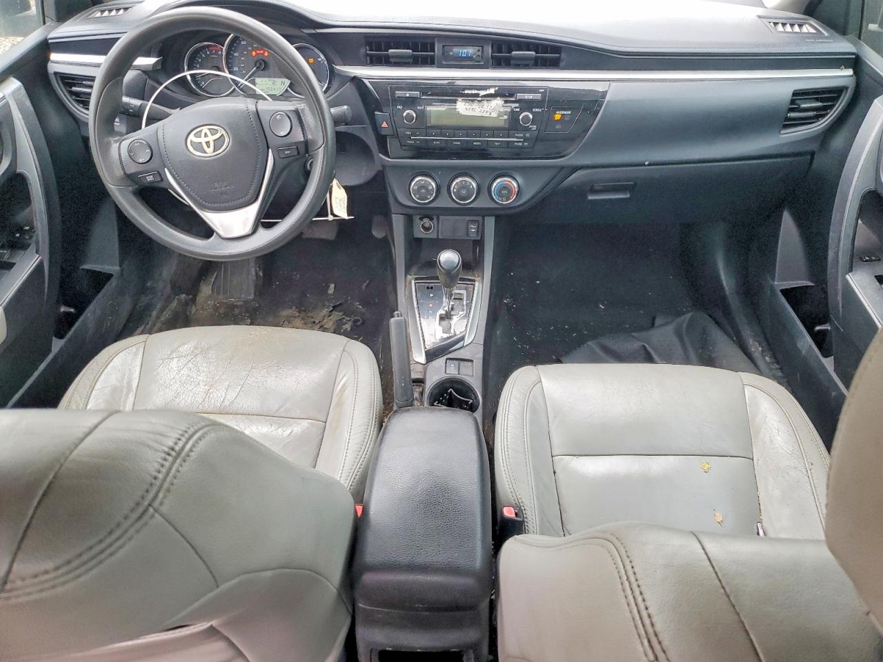 2015 TOYOTA COROLLA L photo 15