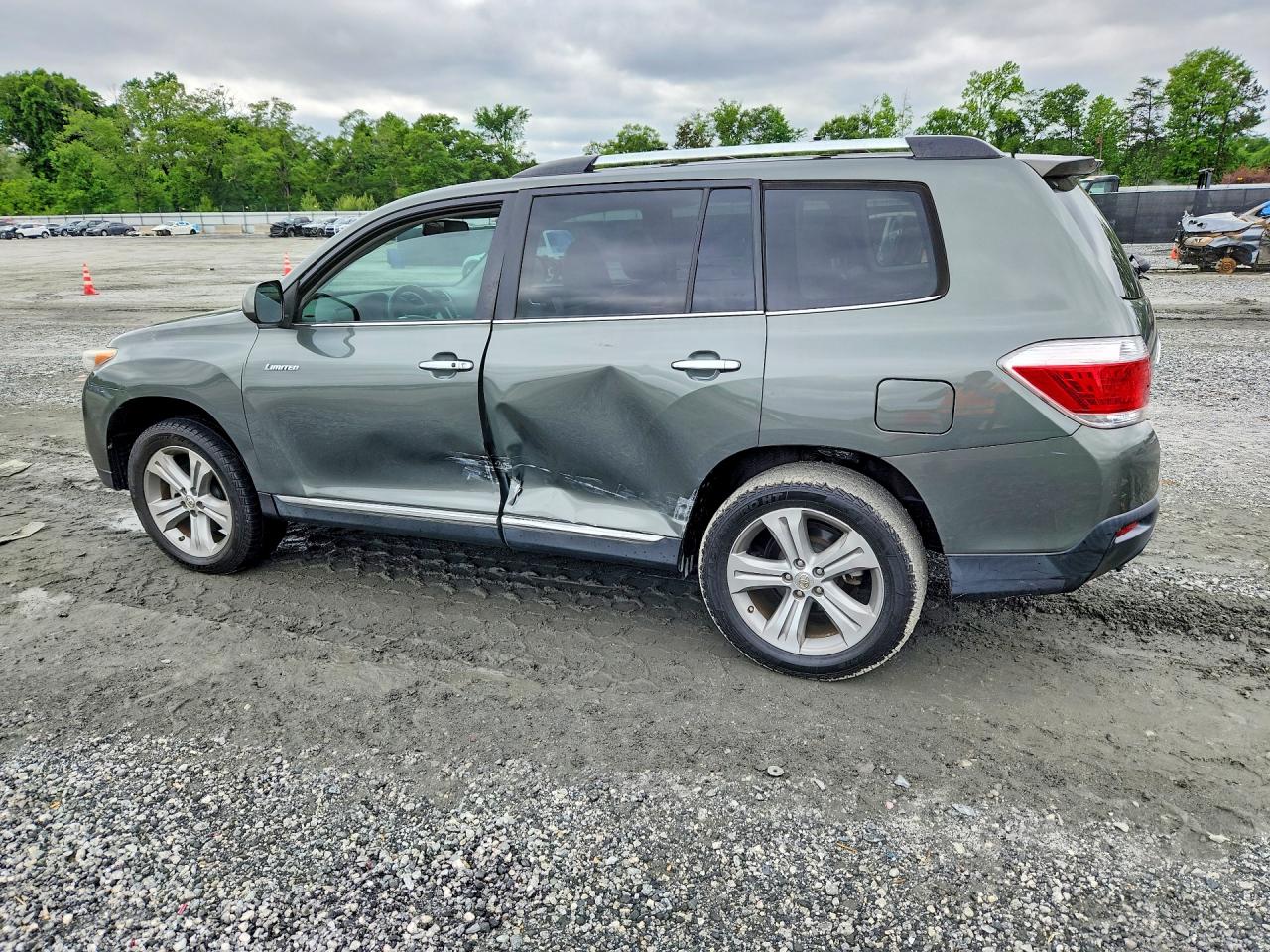 2013 TOYOTA HIGHLANDER LIMITED photo 2