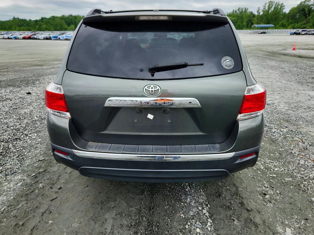 2013 TOYOTA HIGHLANDER LIMITED photo 6