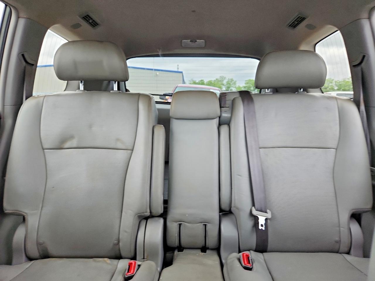 2013 TOYOTA HIGHLANDER LIMITED photo 10