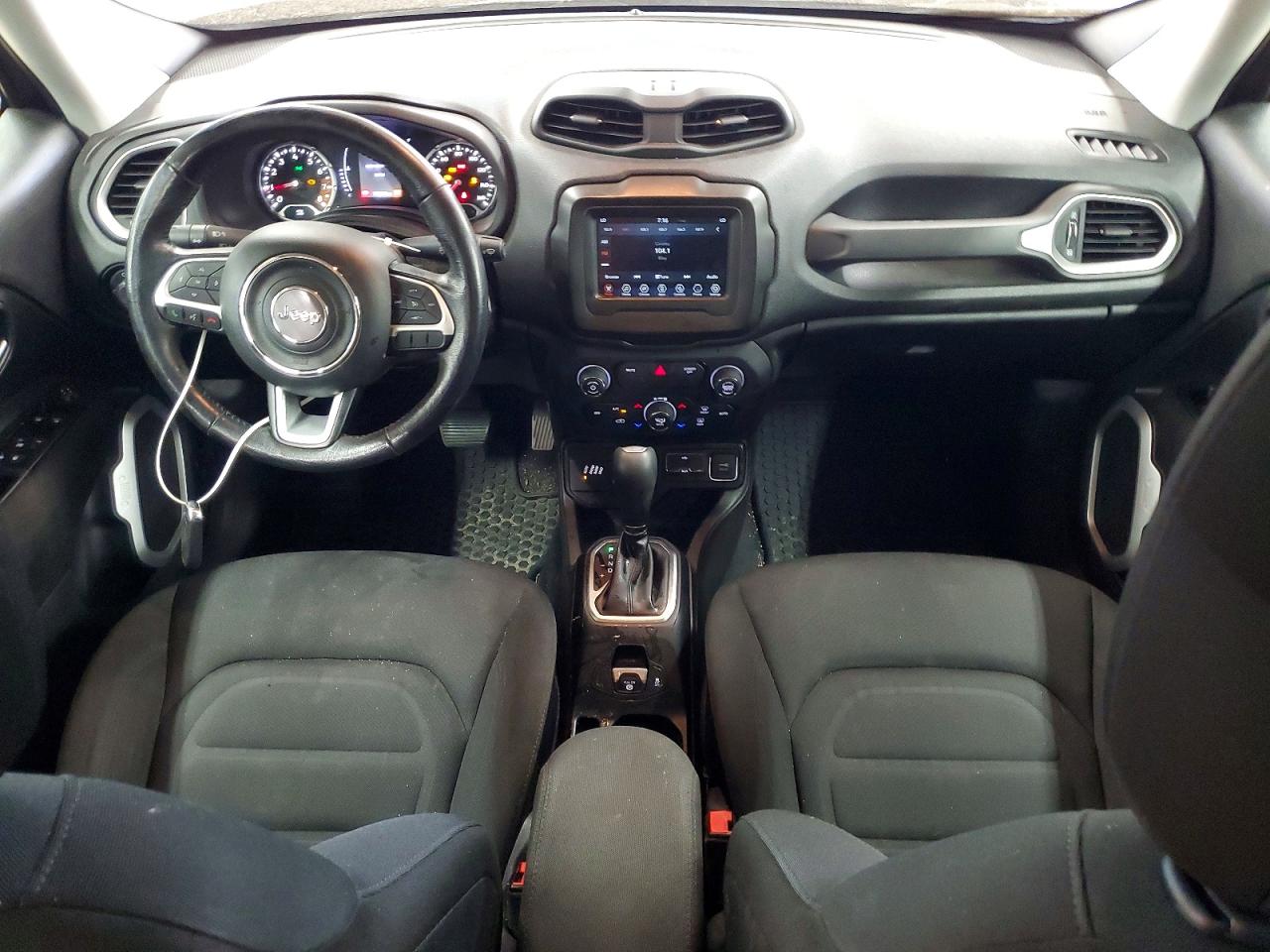 2020 JEEP RENEGADE LATITUDE photo 8