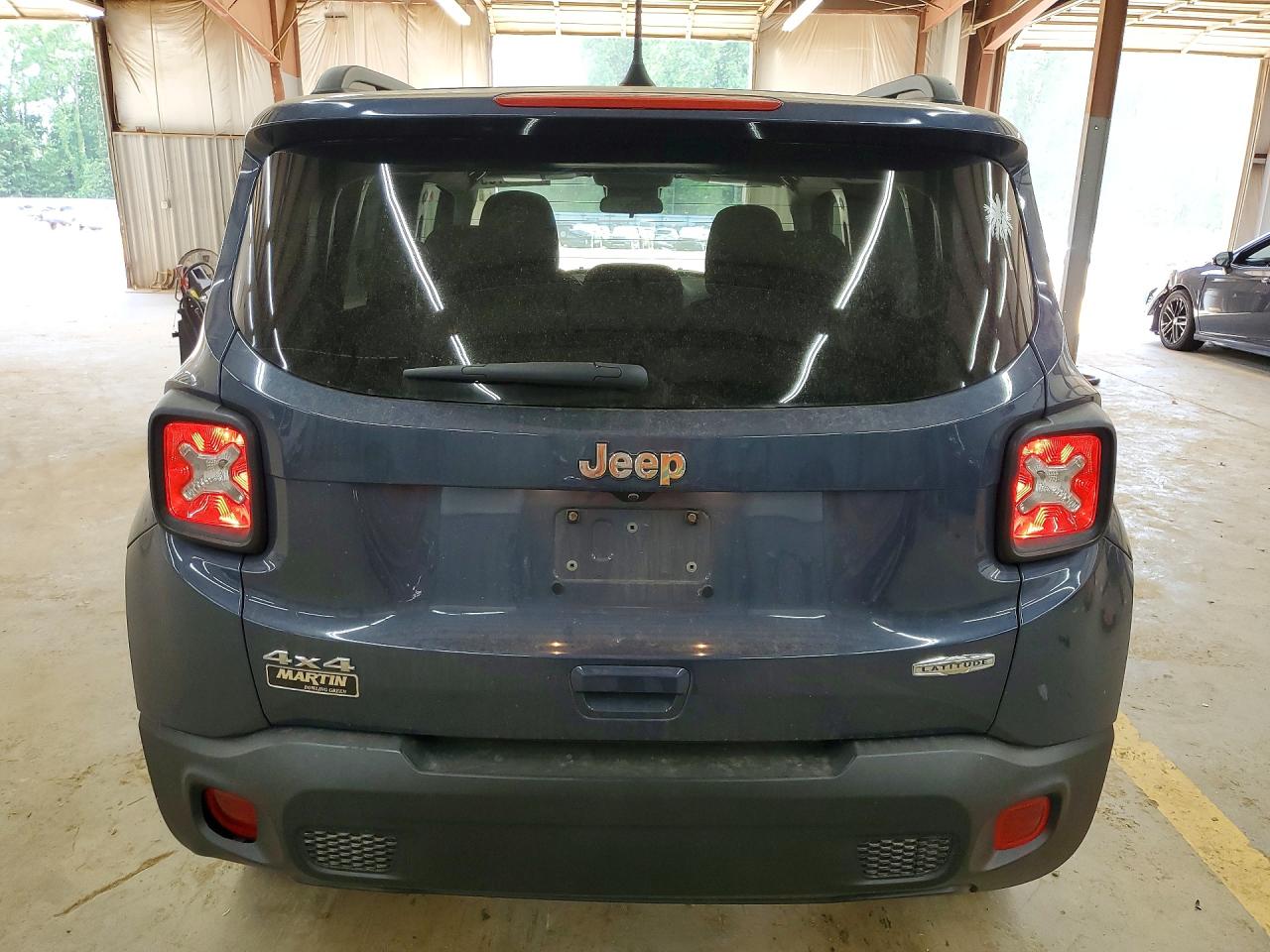 2020 JEEP RENEGADE LATITUDE photo 6