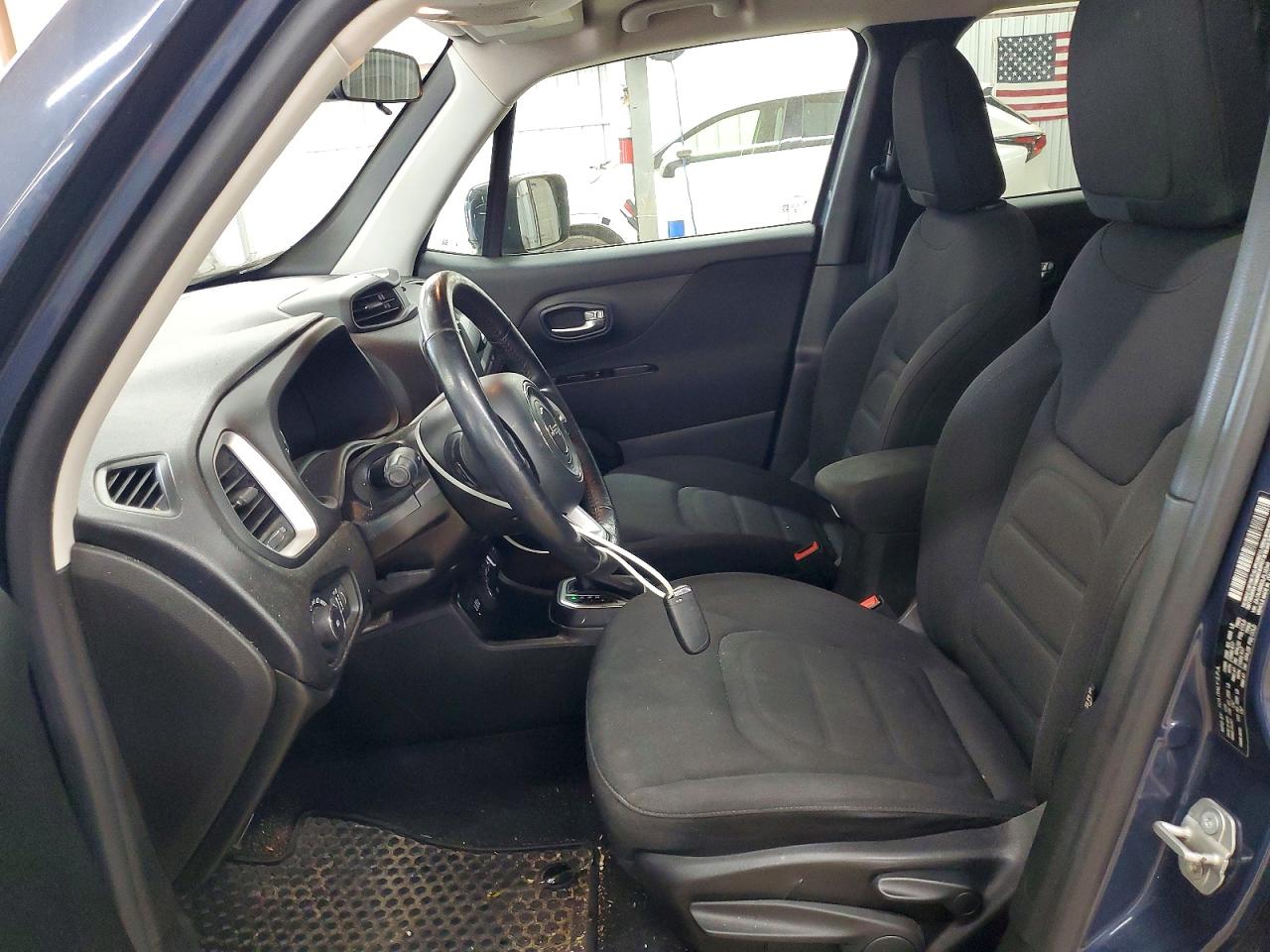 2020 JEEP RENEGADE LATITUDE photo 7