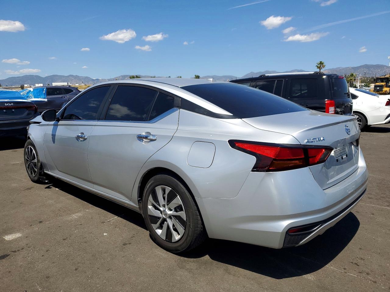 2019 NISSAN ALTIMA S photo 2