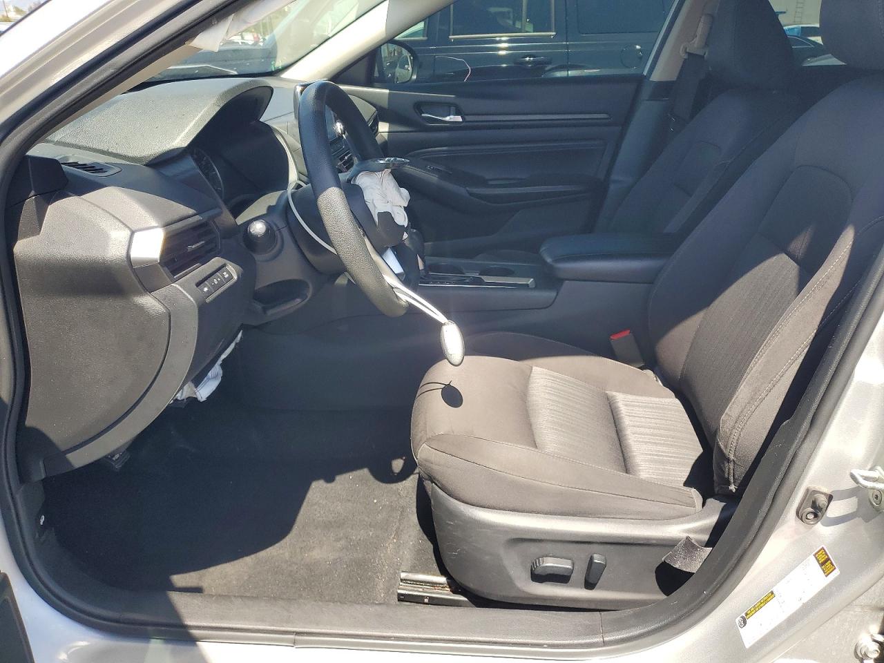 2019 NISSAN ALTIMA S photo 7