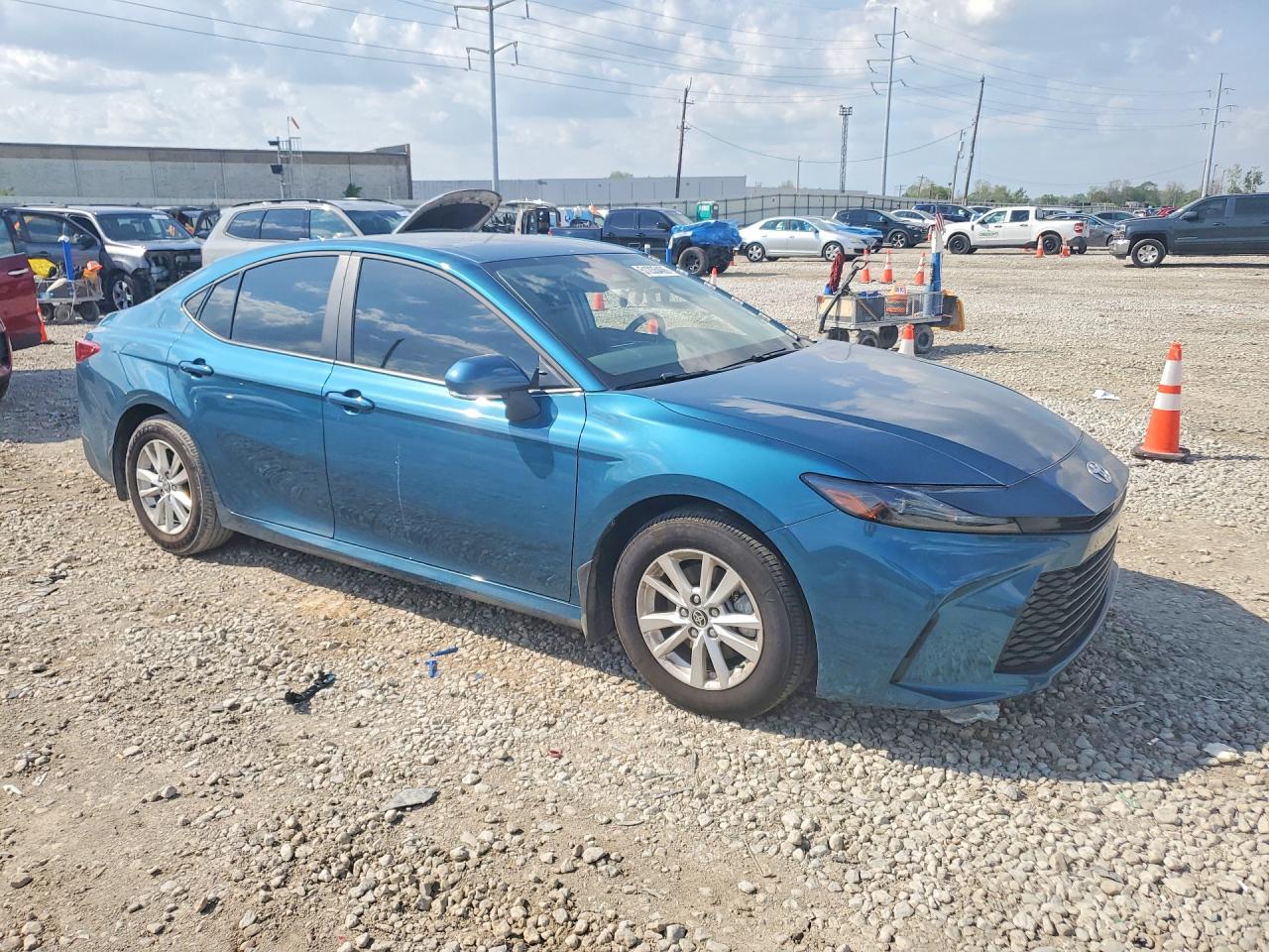 2025 TOYOTA CAMRY LE photo 7