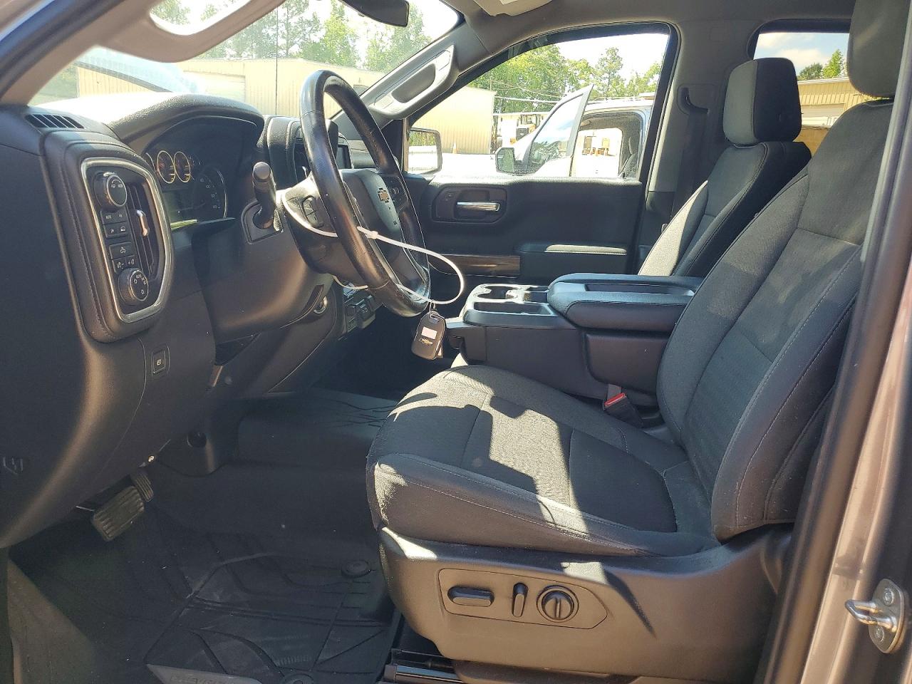2020 CHEVROLET SILVERADO K1500 LT photo 13