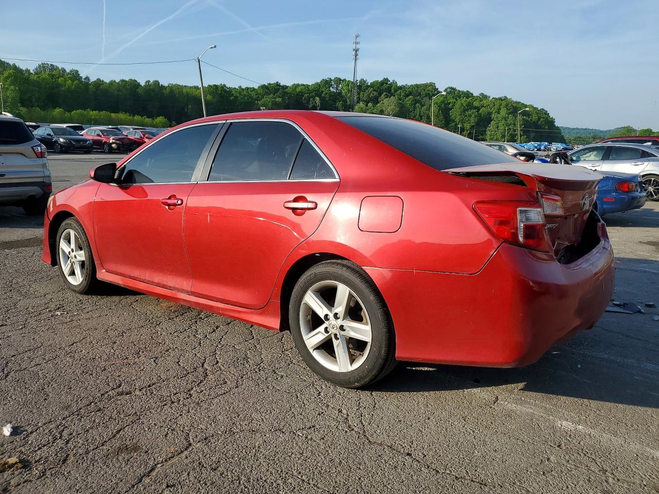 2012 TOYOTA CAMRY SE photo 3