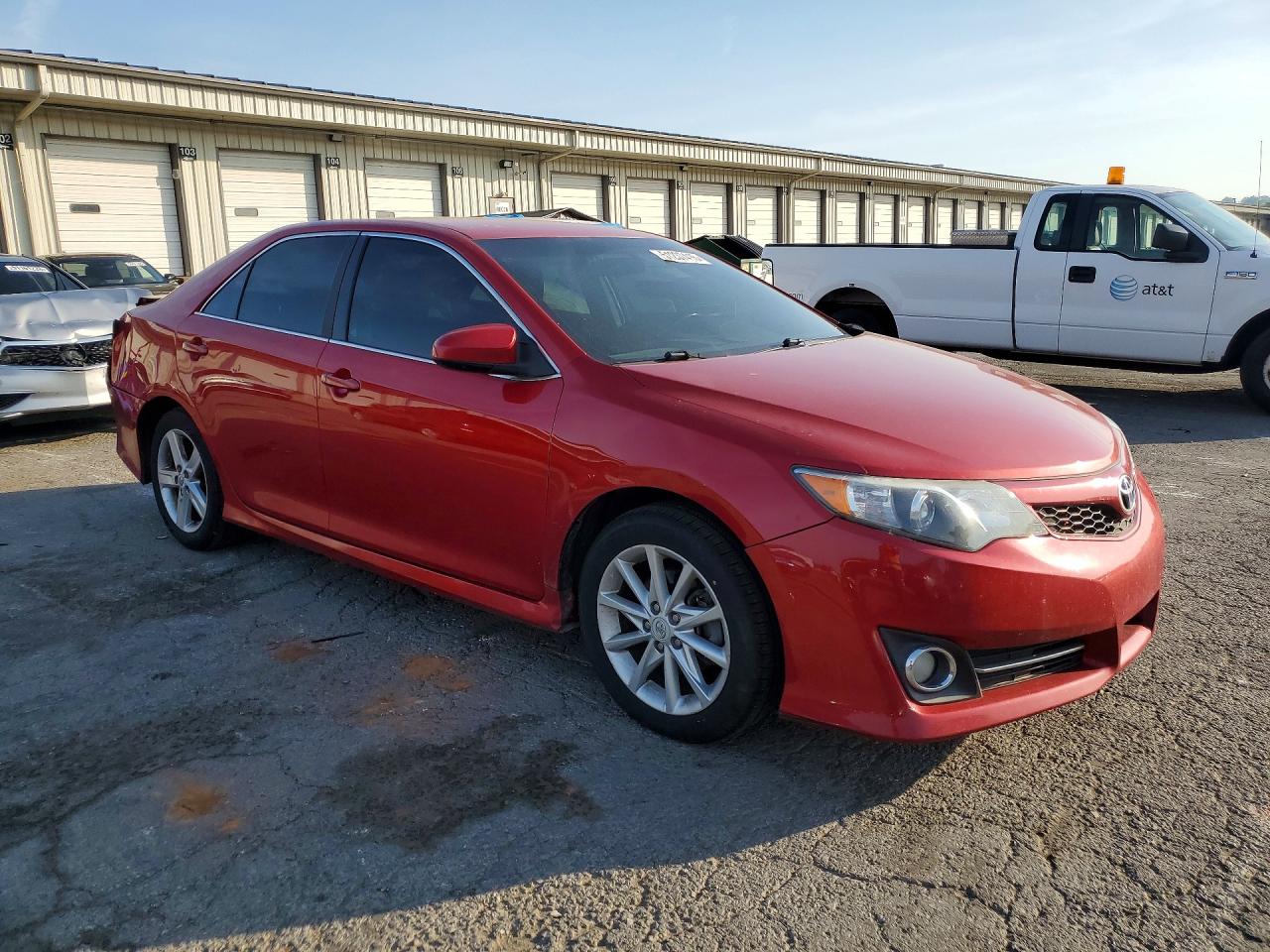 2012 TOYOTA CAMRY SE photo 7