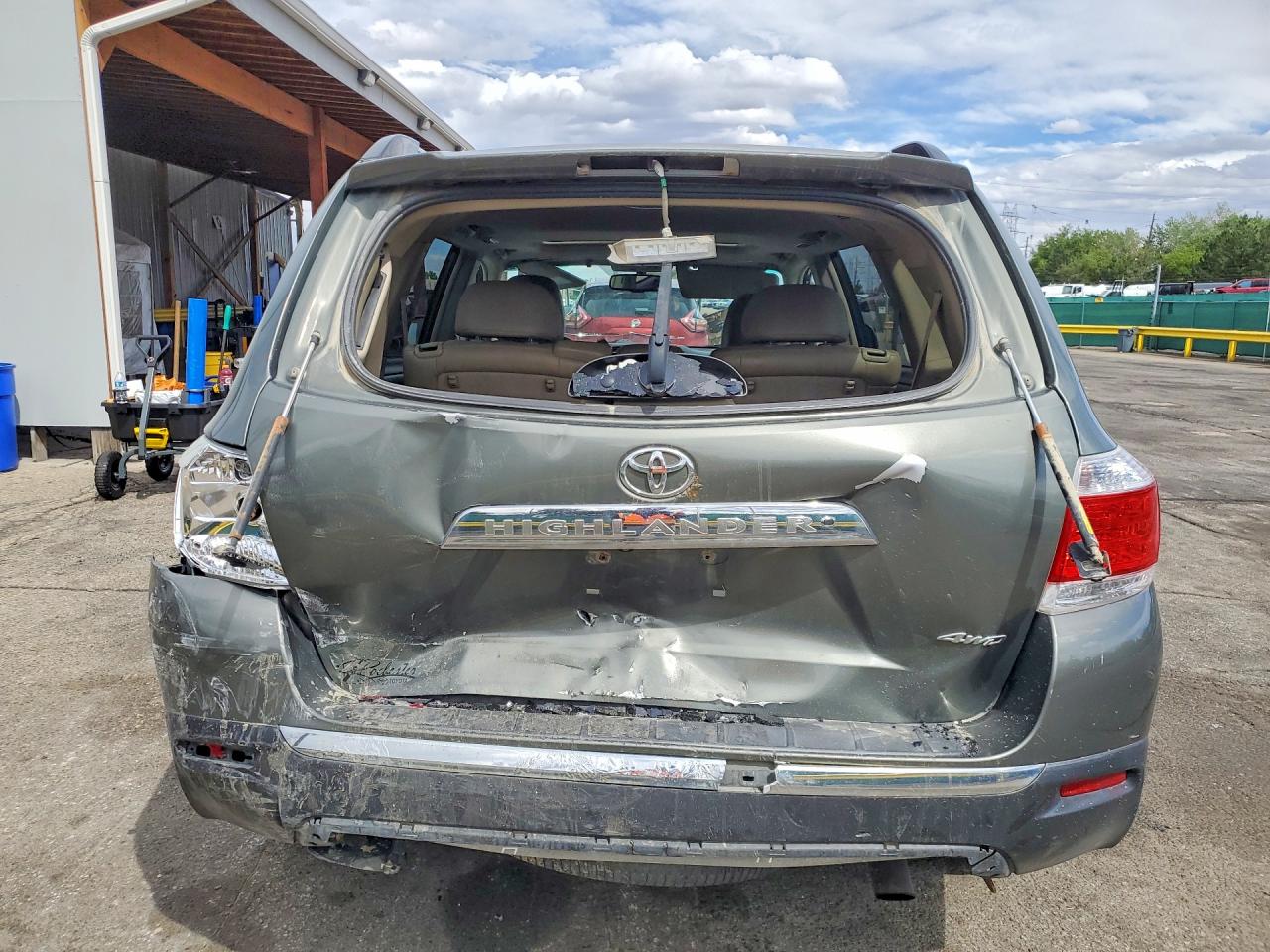 2011 TOYOTA HIGHLANDER LIMITED photo 11
