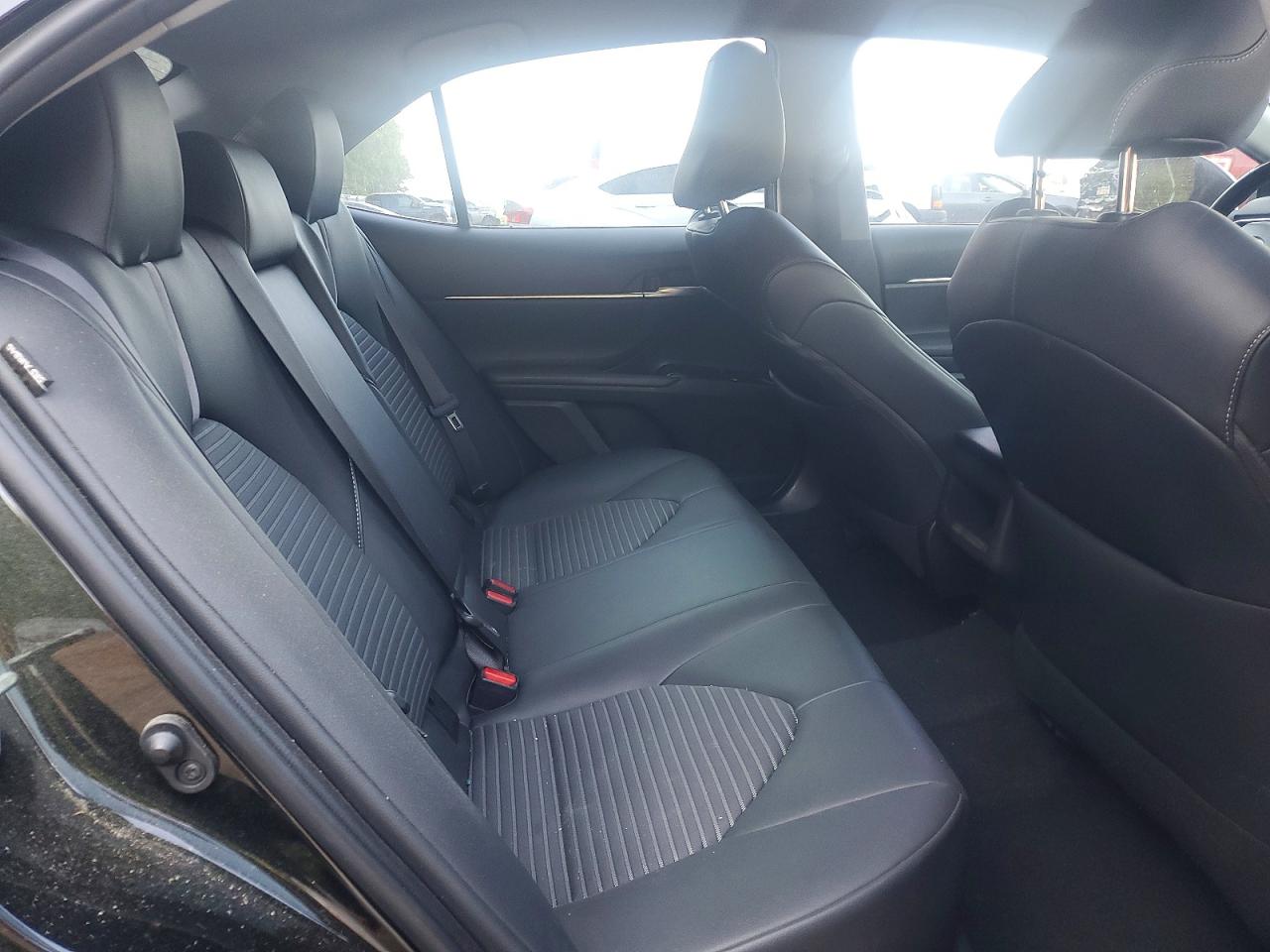 2018 TOYOTA CAMRY SE photo 28
