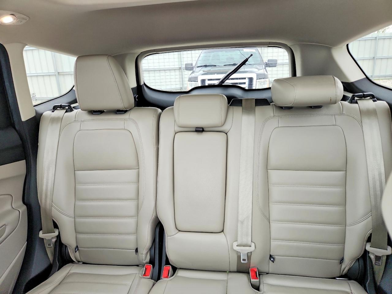 2017 FORD ESCAPE SE photo 10