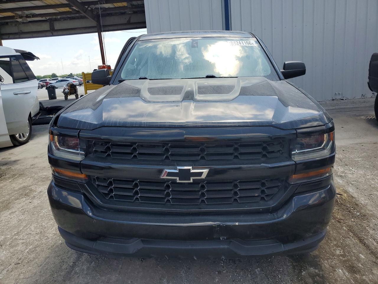 2018 CHEVROLET SILVERADO C1500 photo 9