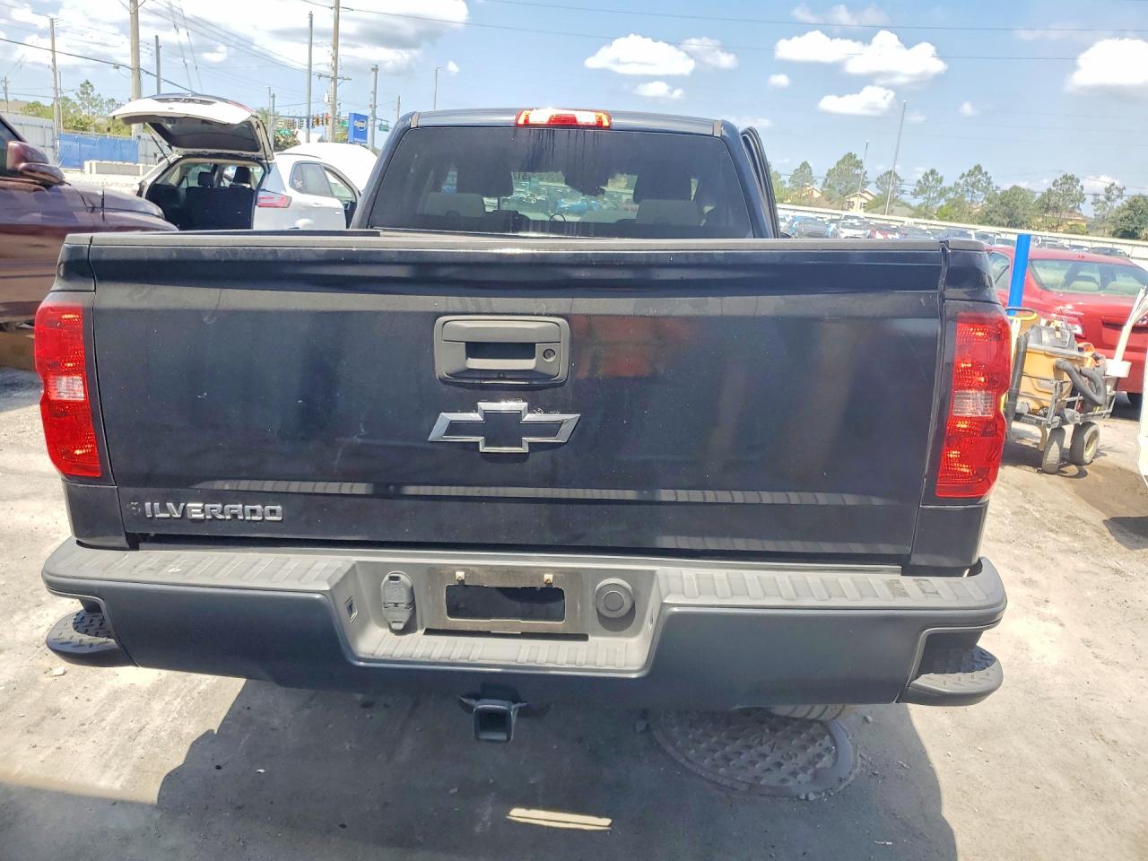 2018 CHEVROLET SILVERADO C1500 photo 11