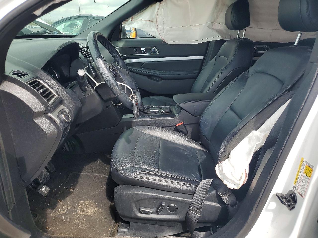 2017 FORD EXPLORER XLT photo 19