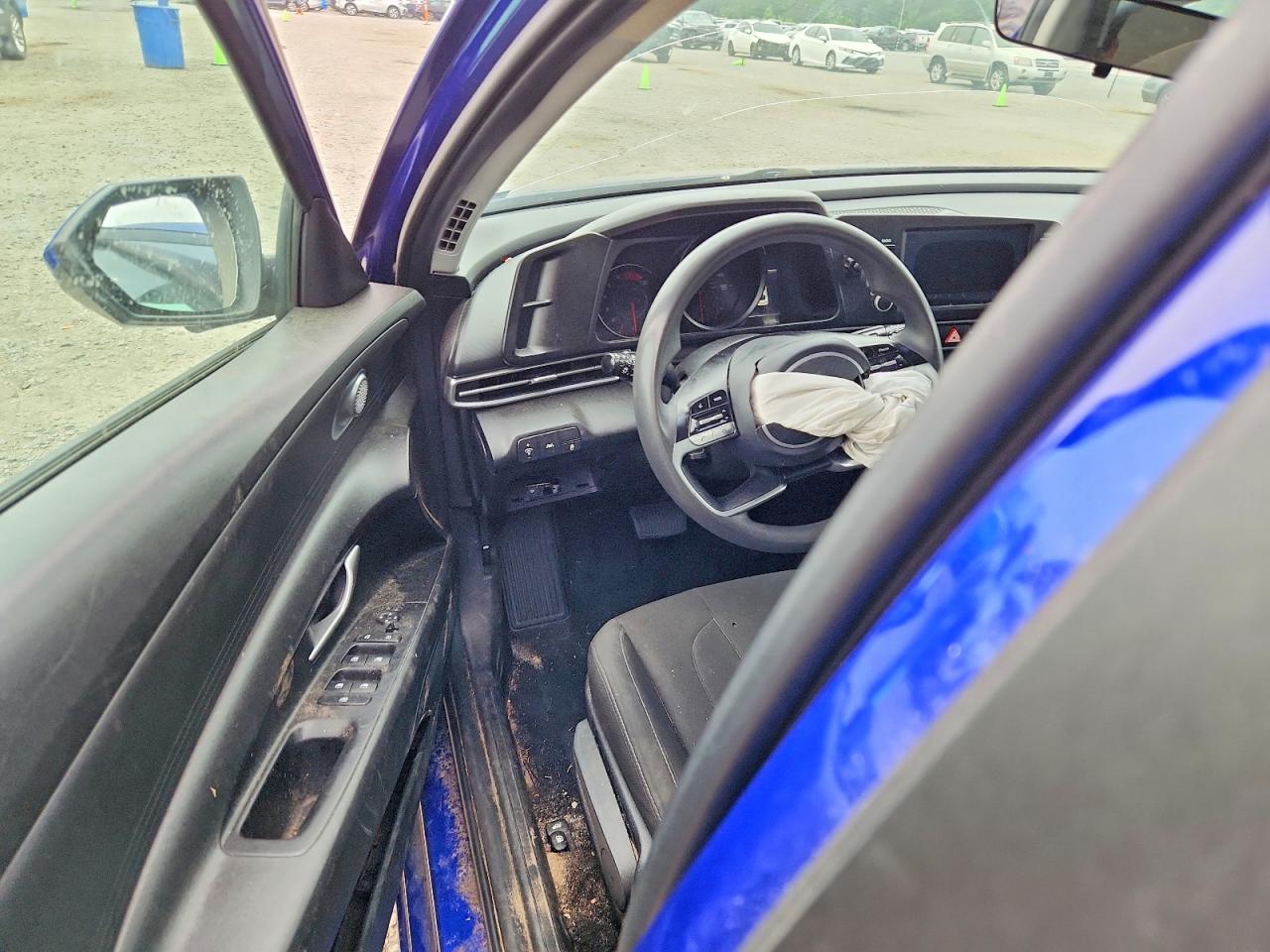 2021 HYUNDAI ELANTRA SEL photo 22