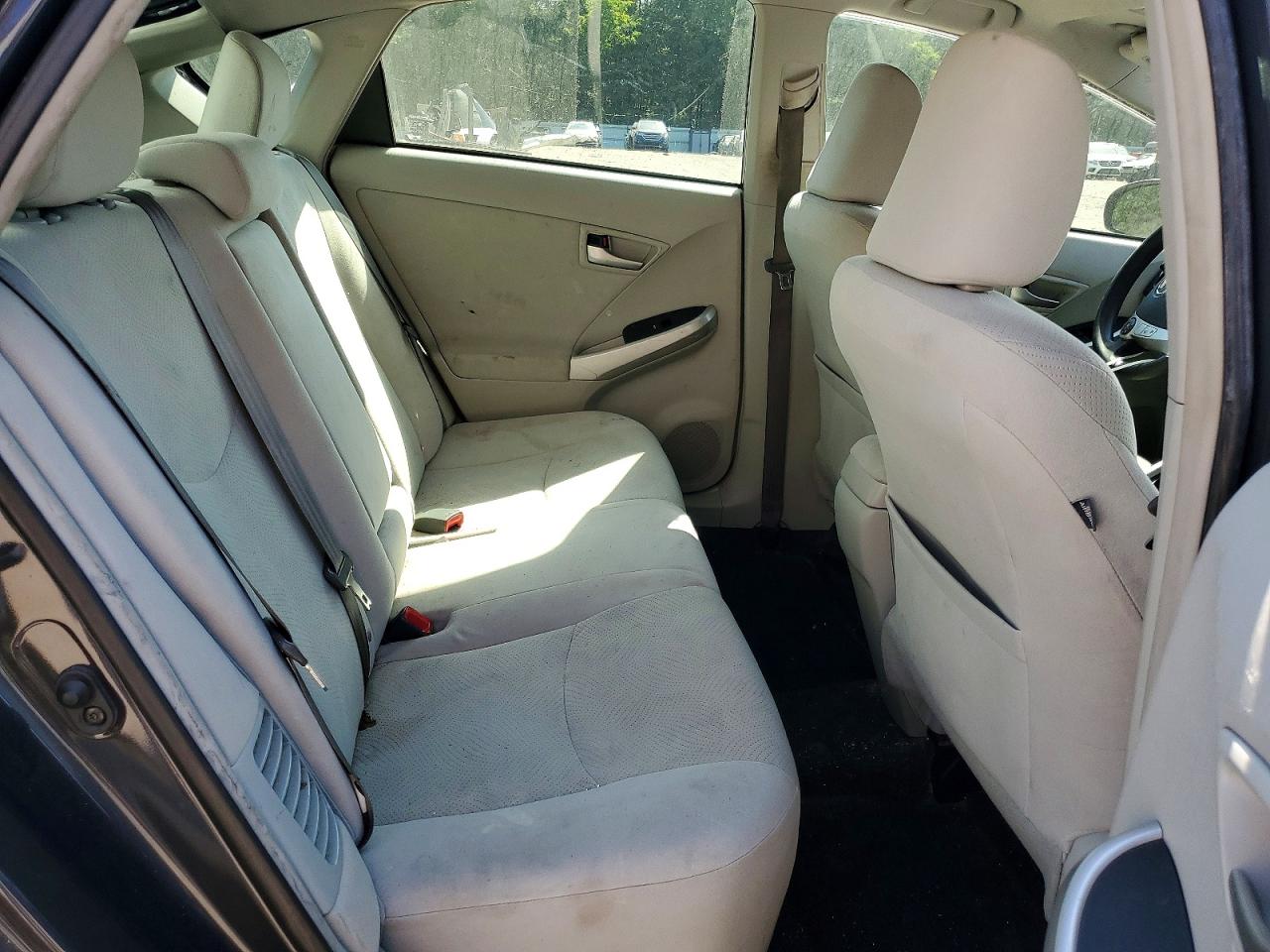 2015 TOYOTA PRIUS TWO photo 19