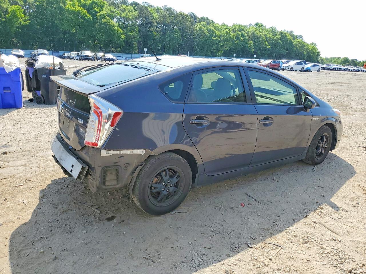 2015 TOYOTA PRIUS TWO photo 5