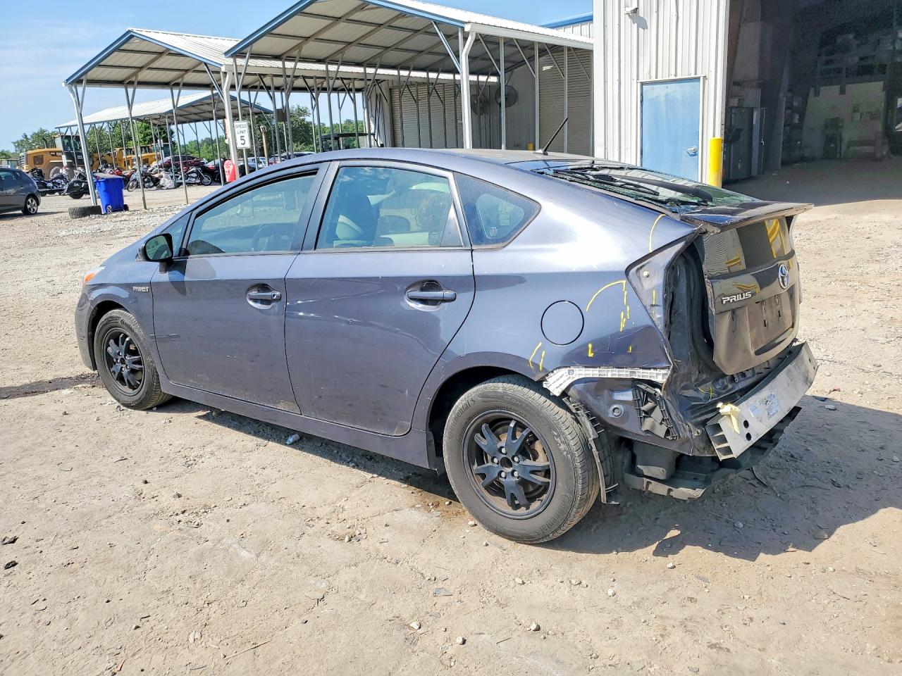 2015 TOYOTA PRIUS TWO photo 3