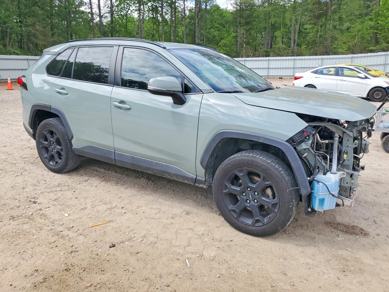 2019 TOYOTA RAV4 XLE photo 7