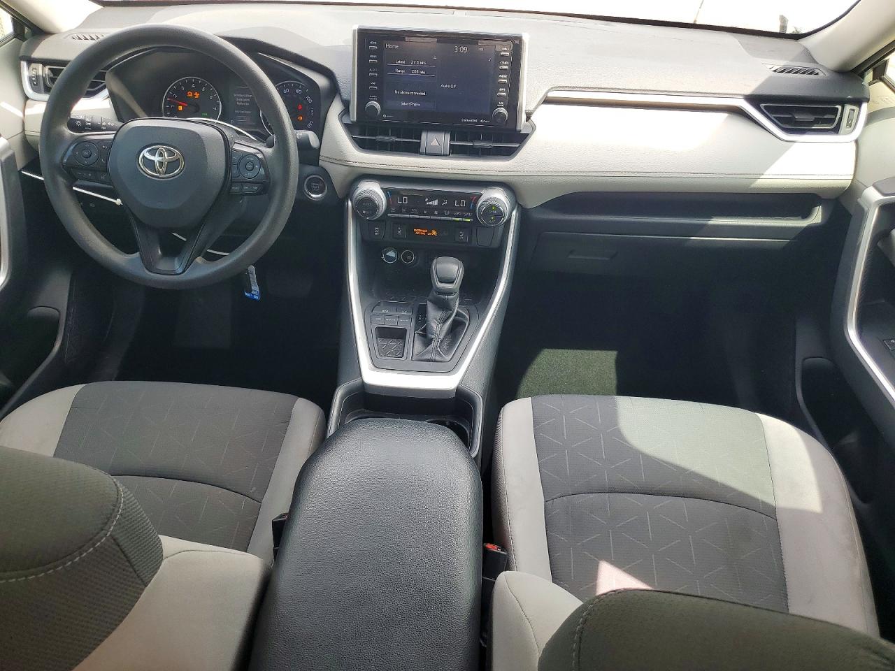2019 TOYOTA RAV4 XLE photo 15