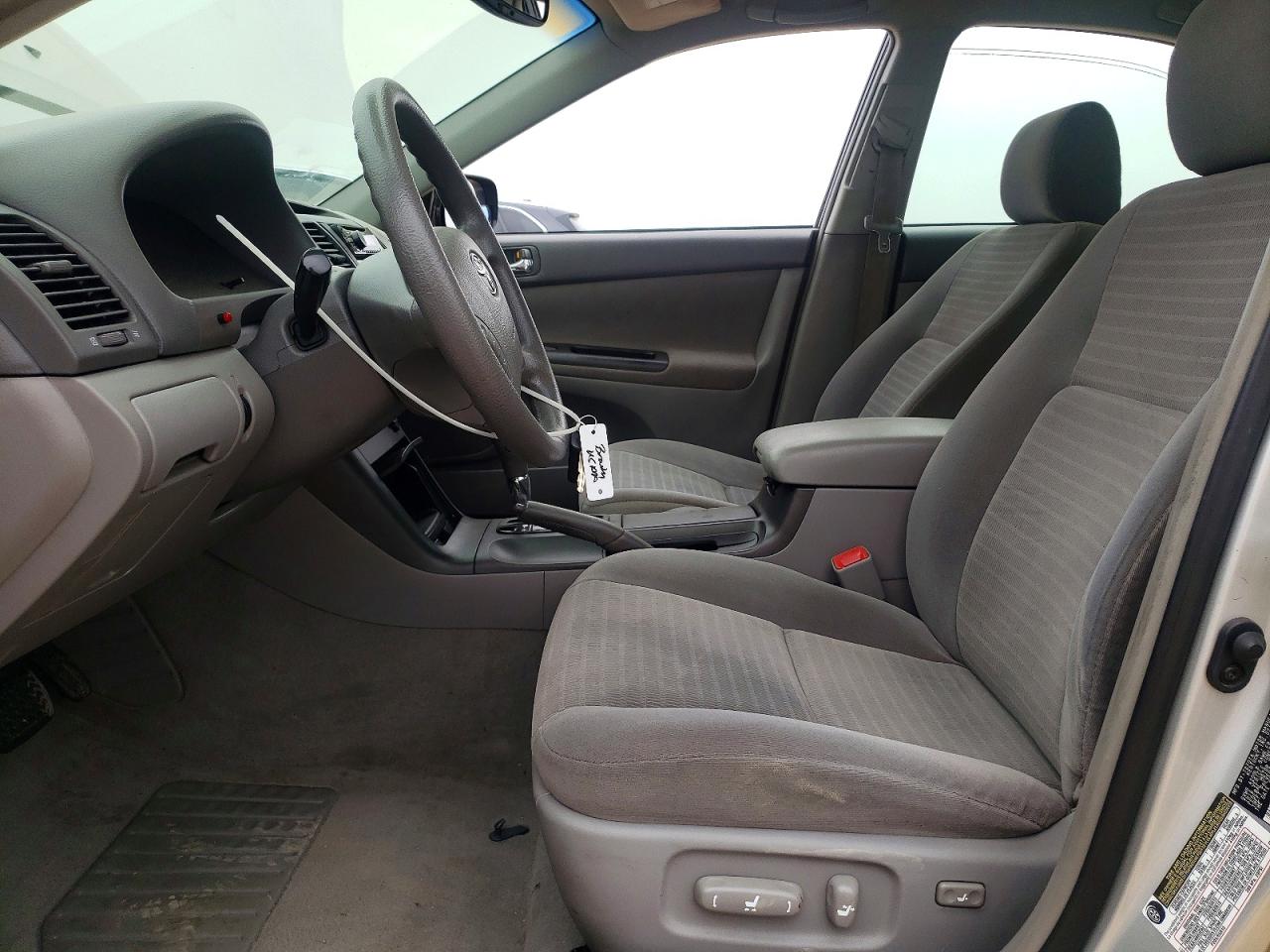 2005 TOYOTA CAMRY LE photo 13