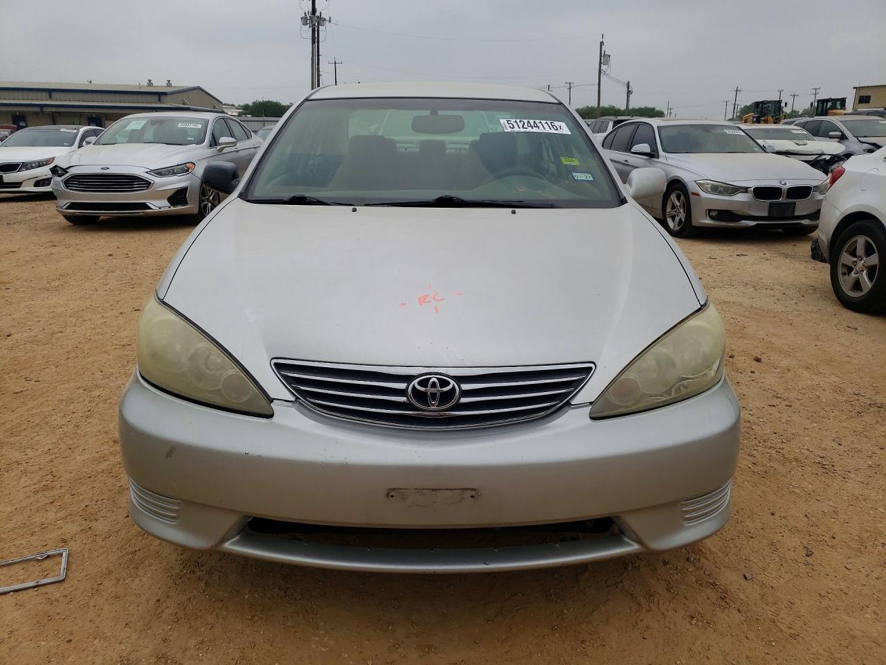 2005 TOYOTA CAMRY LE photo 9