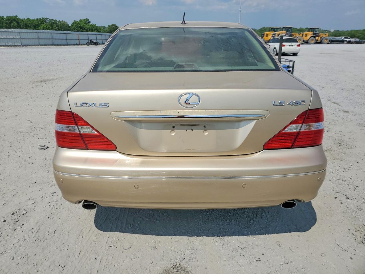 2004 LEXUS LS 430 photo 11