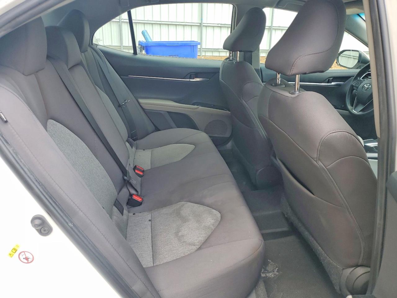 2018 TOYOTA CAMRY LE photo 10