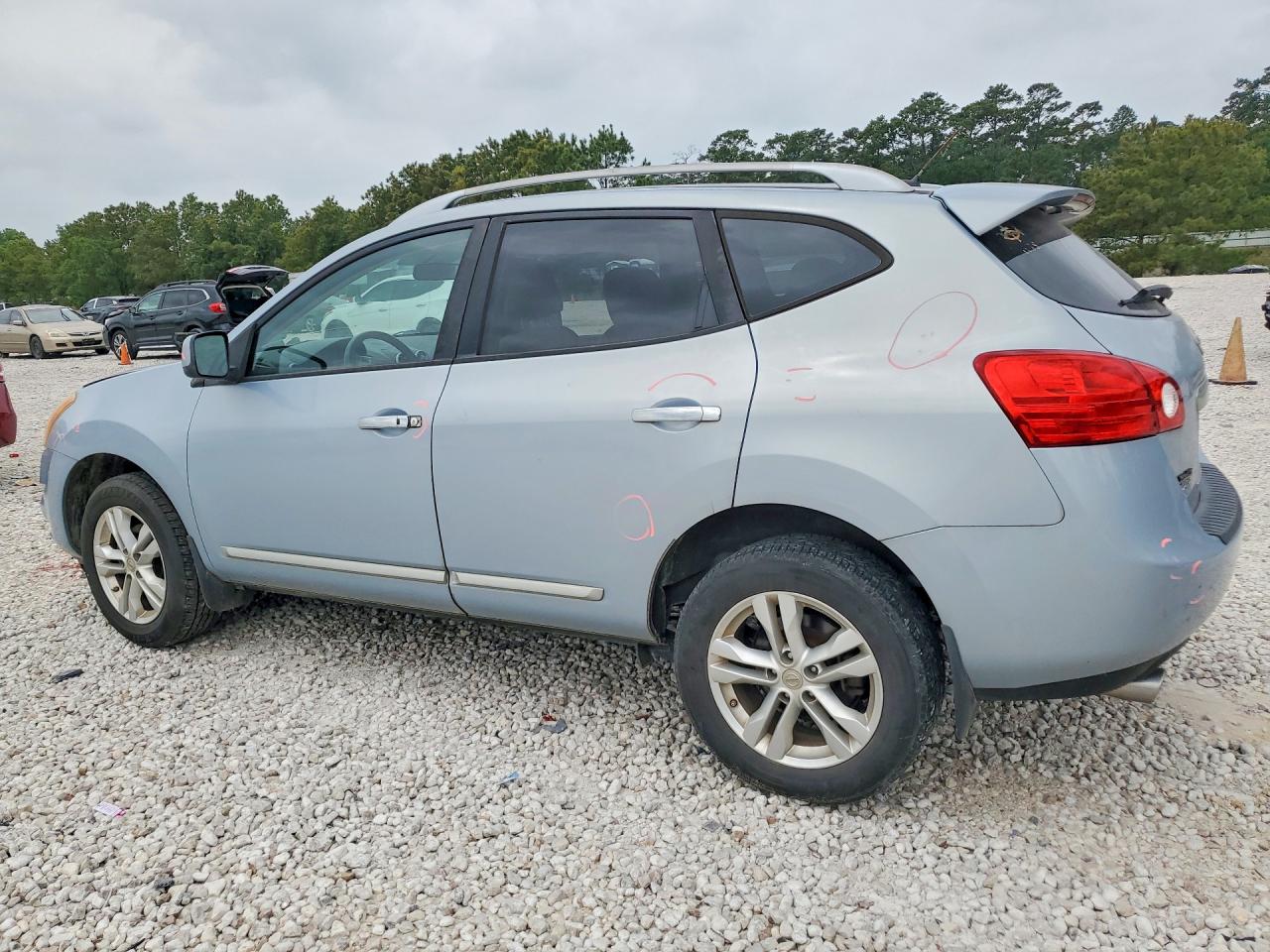 2013 NISSAN ROGUE S photo 4