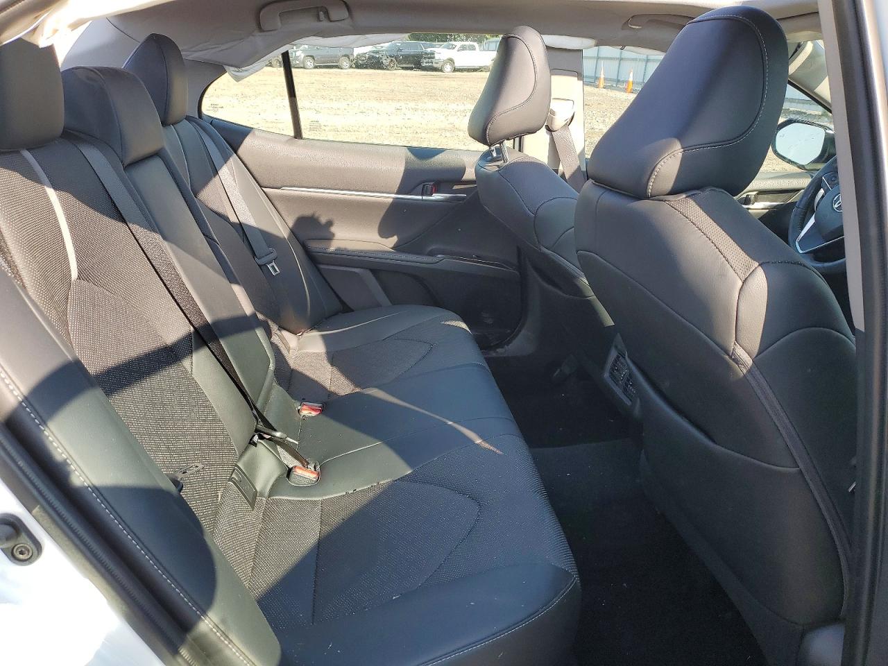 2020 TOYOTA CAMRY XSE photo 19
