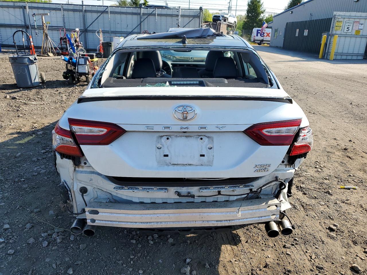 2020 TOYOTA CAMRY XSE photo 11