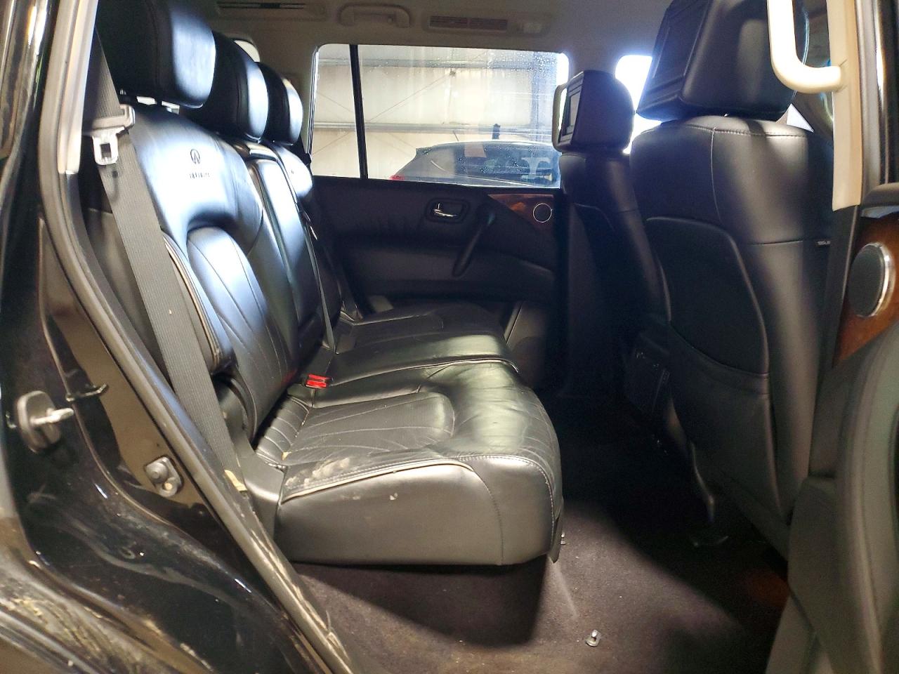 2013 INFINITI QX56 BASE photo 31