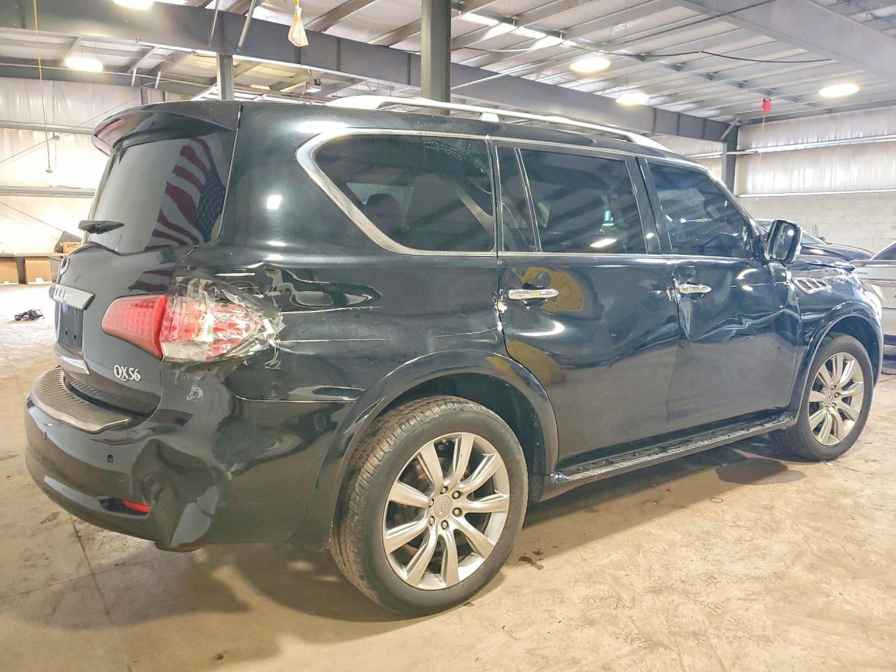 2013 INFINITI QX56 BASE photo 7