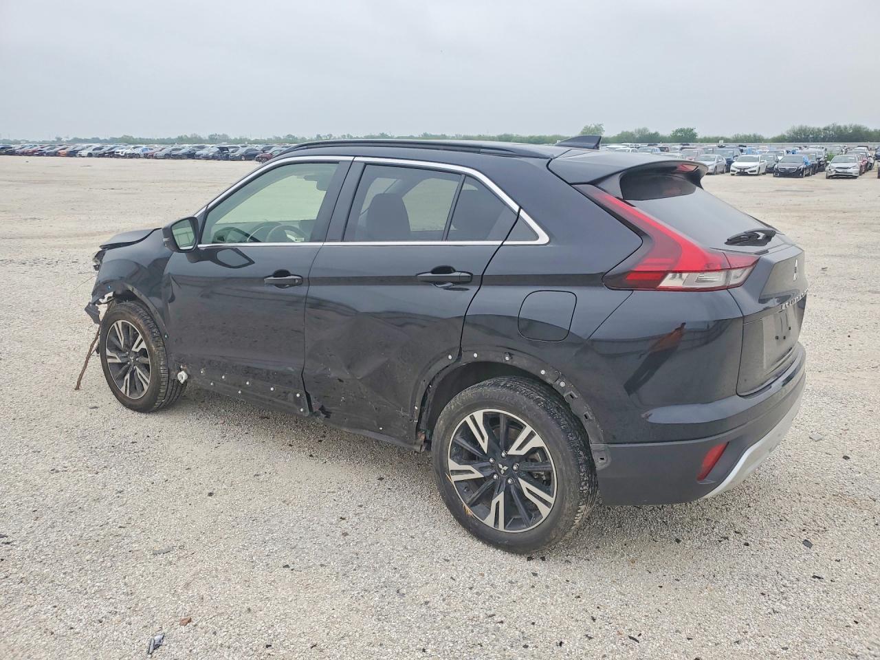 2024 MITSUBISHI ECLIPSE CROSS SE photo 3