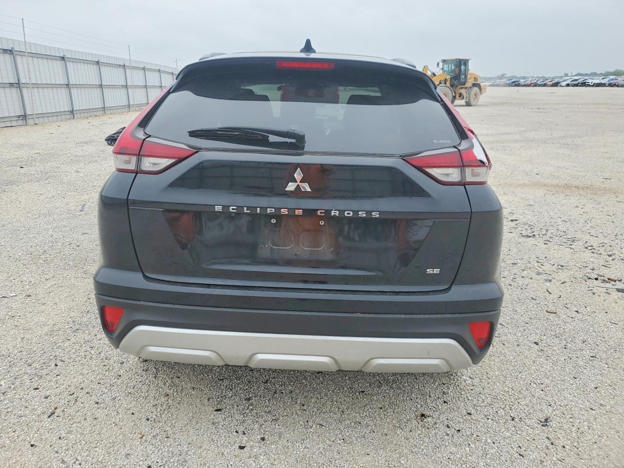 2024 MITSUBISHI ECLIPSE CROSS SE photo 11