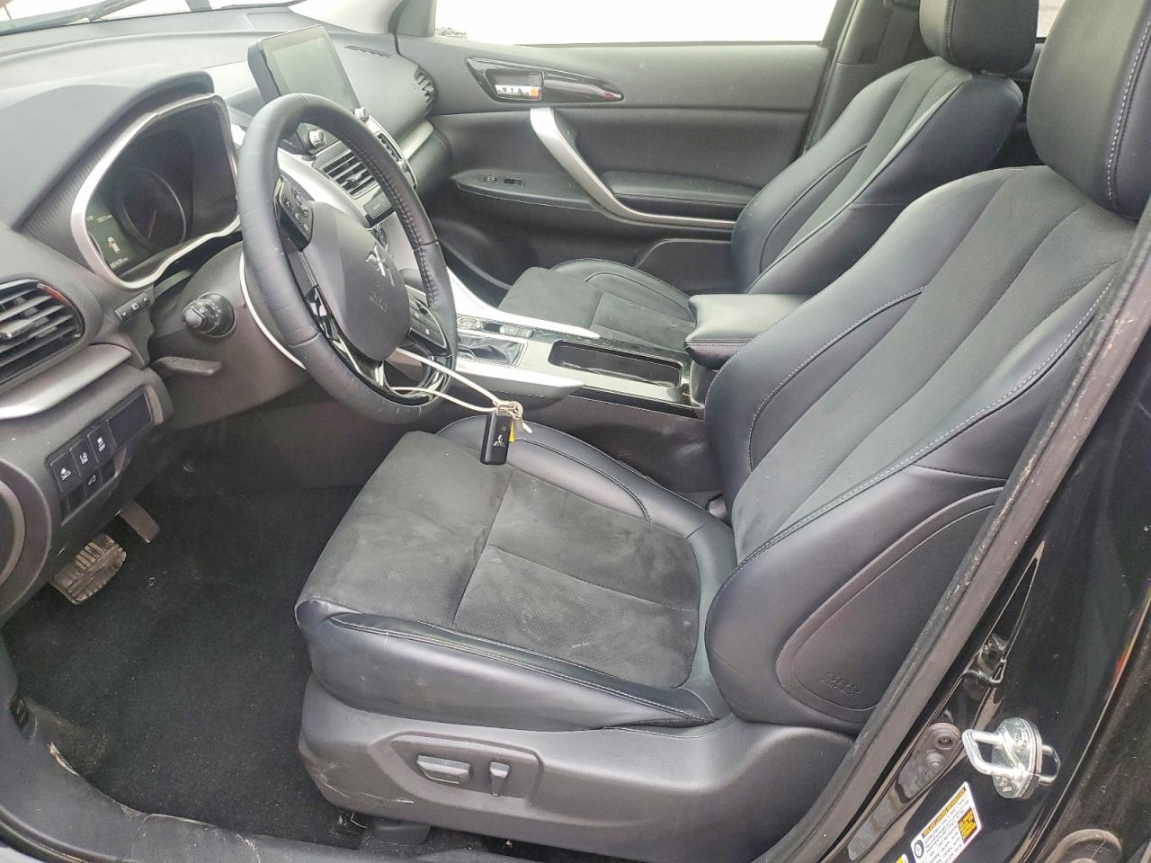 2024 MITSUBISHI ECLIPSE CROSS SE photo 13